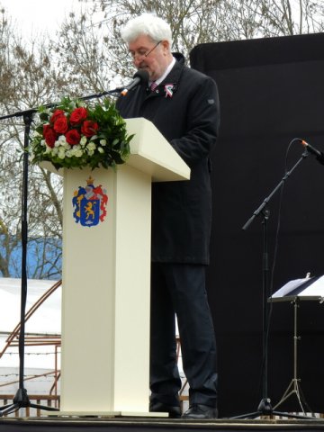 A haza minden előtt 73